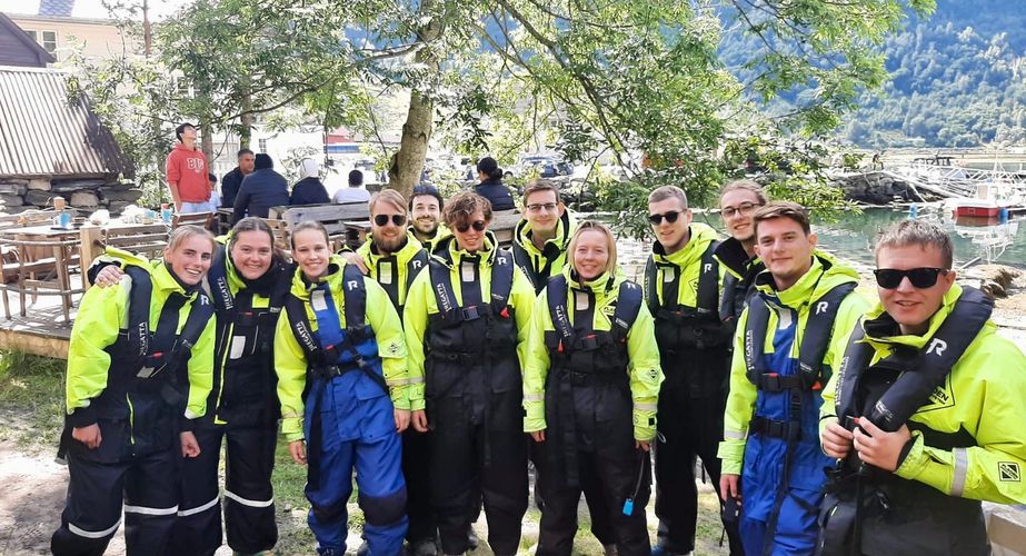 Optionele speedboat tocht Geirangerfjord groepsfoto